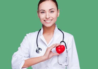 Медицинским работникам помогут проверить здоровье в «Гемотесте»