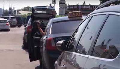 "Выкручивал руки и выбил телефон": в Киеве таксист напал на пассажирку, фото водителя