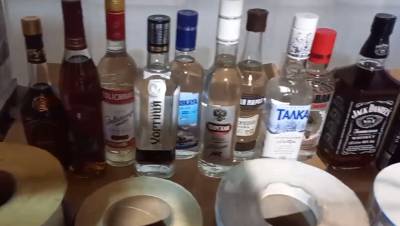 Полиция закрыла алкоцех в Тосно, где наладили экспорт "элитных" напитков