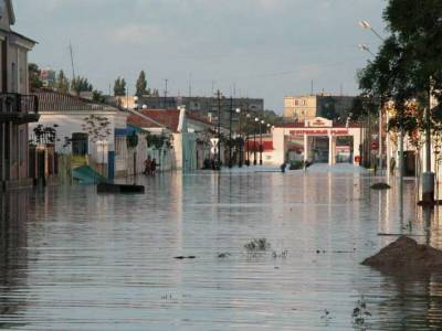 В оккупированном Крыму ливень затопил город (ФОТО, ВИДЕО)