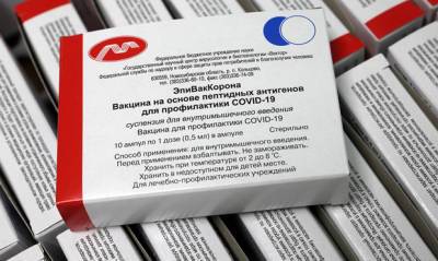 У половины добровольцев, привитых «ЭпиВакКороной», антитела к COVID-19 пропали через 9 месяцев