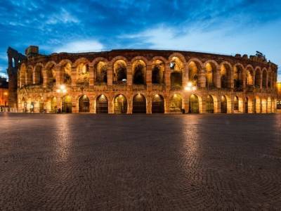 Под сводами римского амфитеатра в Вероне найдены четыре захоронения