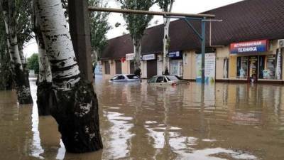 Аксенов пообещал компенсировать ущерб жителям Крыма, пострадавшим от наводнения