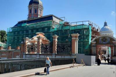 В Александро-Невской лавре началась реставрация Благовещенской Церкви