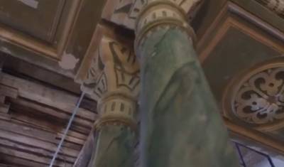 В Спасской церкви Тюмени выправили фундамент и нашли железные колонны