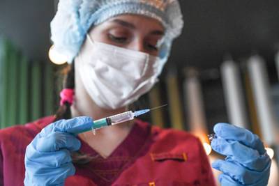 Вирусолог определил частоту вакцинации после прививки «ЭпиВакКороной»