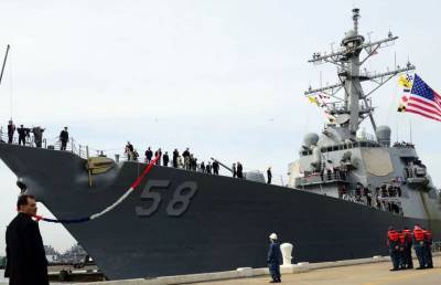 Пентагон планирует провокацию: проход эсминца под Крымским мостом