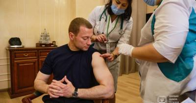 Глава Донецкой ОГА взбесил сеть фото своей вакцинации: что не так