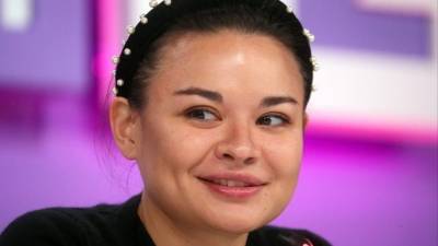 «Все равно стройняшка»: Ксения Шойгу сообщила о беременности