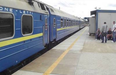 «Укрзалізниця» запустила «праздничные» поезда в Одессу из Харькова и Киева