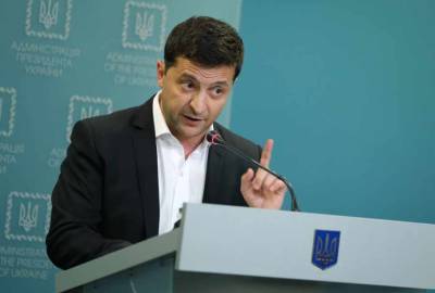 Зеленский обвинил Запад в недостаточной военной помощи Украине