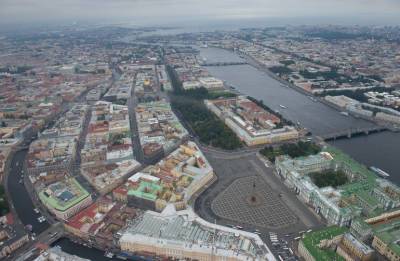 Муниципалитеты смогут благоустраивать территории памятников в Петербурге