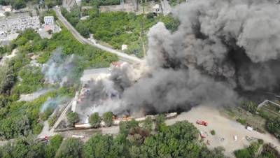 Роспотребнадзор обнаружил превышение бензола и формальдегида из-за пожара на складе у ЧЭМК