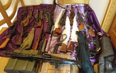 В Польше задержали 12 человек за контрабанду оружия в Украину
