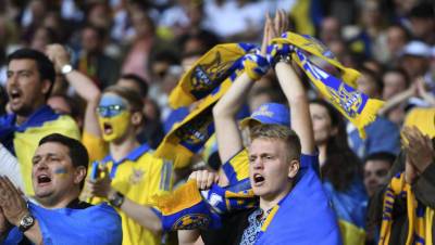 В Госдуме призвали жестко наказать украинских фанатов за оскорбление Путина на матче Евро