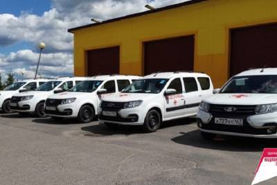 В Киришскую больницу поступили пять автомобилей неотложной помощи