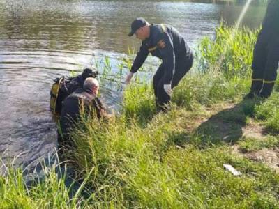 В Киеве в озере утонул молодой парень