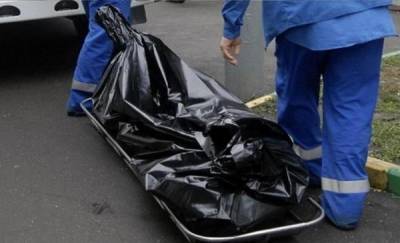 В Тюмени около многоэтажки нашли тело женщины