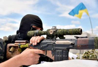 Украинские боевики торгуют оружием и употребляют наркотики