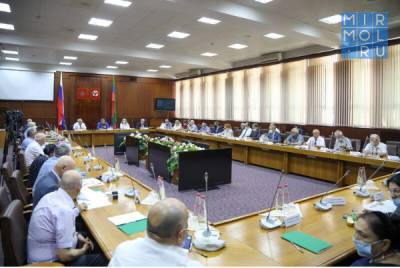 В Махачкале прошло совместное заседание Совета старейшин и Совета по развитию гражданского общества и правам человека при Главе Дагестана