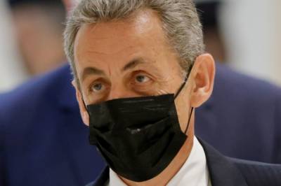 Во Франции прокуратура потребовала отправить Саркози в тюрьму на полгода