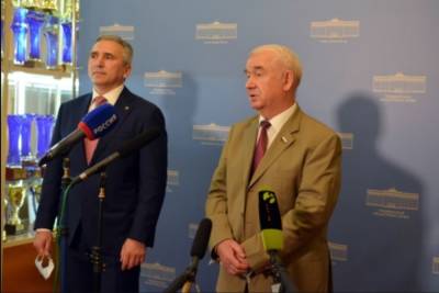 Губернатор Александр Моор прокомментировал ряд решений областного парламента