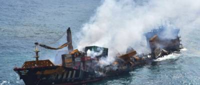 У берегов Шри-Ланки судно с тоннами химикатов полностью ушло на дно