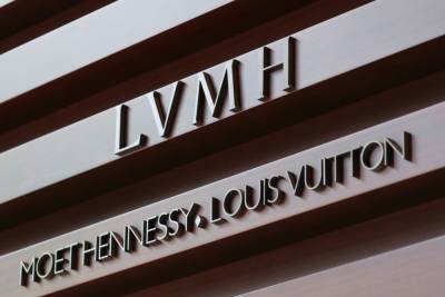 Глава LVMH Арно с $200 млрд обогнал Безоса в рейтинге богатейших людей мира