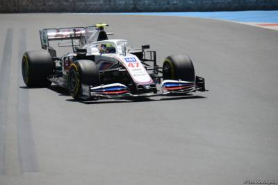 Первый "тройник" в сезоне "Формулы-1" открывается этапом во Франции