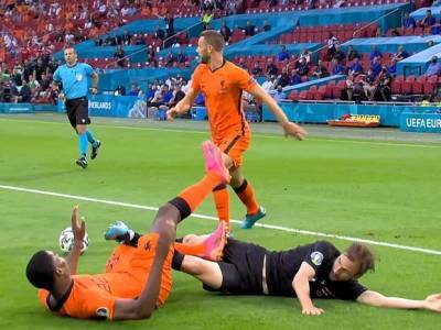 Нидерланды обыграли Австрию и прошли в плей-офф Чемпионата Европы по футболу