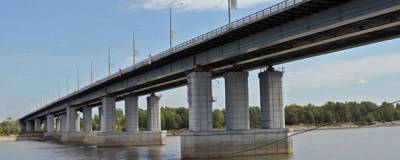 Благодаря спасателям Барнаула выжила упавшая с моста женщина