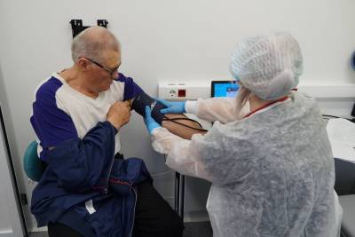 Сахалинцев призывают не смотреть косо на мобильные пункты вакцинации