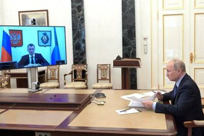 Врио главы Хабаровского края пообщался в режиме ВКС с Владимиром Путиным