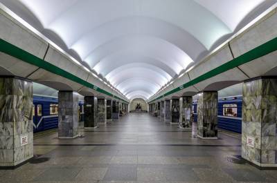 Полиция ищет участников драки в петербургском метро