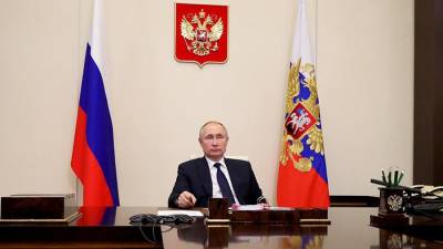 Путин призвал продолжить курс на деофшоризацию экономики России