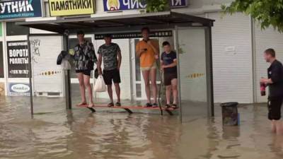 Факты. Десятки рейсов на южном направлении в России отменены из-за сильнейших ливней и наводнений
