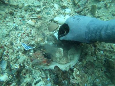 Подводные археологи впервые нашли в Сингапурском проливе следы старых кораблекрушений