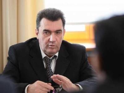 Киев не будет денонсировать минские соглашения, - Данилов