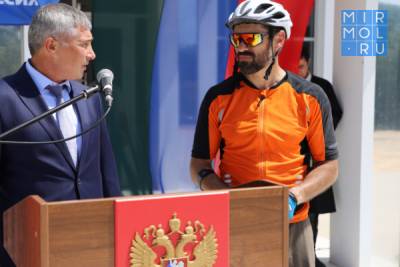 Дибирмагомед Гитинов преодолел на велосипеде 1800 километров