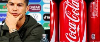 УЕФА напомнил футболистам о возможных наказаниях и штрафах за передвинутые бутылки спонсоров