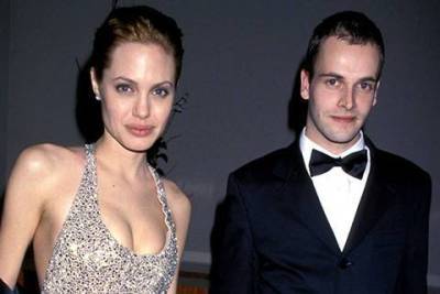 Анджелина Джоли познакомила их с Брэдом Питтом сыновей с бывшим мужем Джонни Ли Миллером