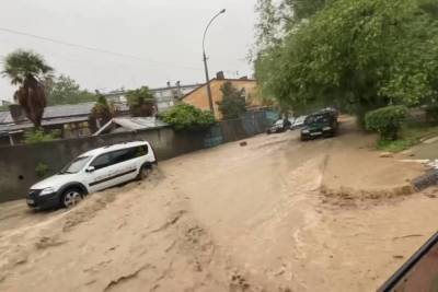 В Ялте из-за потопа ввели режим ЧС, началась эвакуация