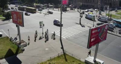 В Московском районе Петербурга маршрутка врезалась в автобус