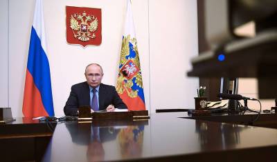 Путин наложил вето на закон, ужесточающий контроль за СМИ
