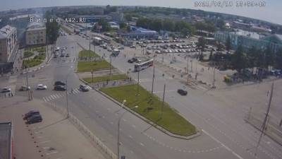 Начало пожара в здании рядом с вокзалом в Кемерове попало на видео