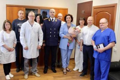 Ярославские следователи вручили награды врачам госпиталя ветеранов войн