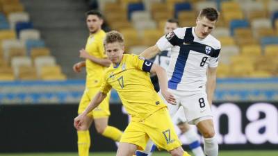 Фоменко прокомментировал вызов Зинченко в сборную Украины за деньги
