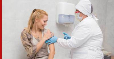 Обязательную вакцинацию от COVID-19 для групп риска вводят в Туле