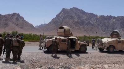 Талибы осадили три военные базы на западе Афганистана