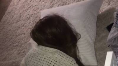 Мама придумала хитроумный способ уложить сына спать и прославилась в сети (Видео)